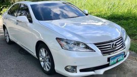 White Lexus Es 350 2010 at 68000 km for sale