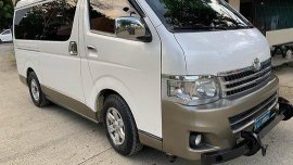 Sell White 2012 Toyota Hiace at 215000 km