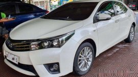 White Toyota Corolla altis 2016 Automatic Gasoline for sale