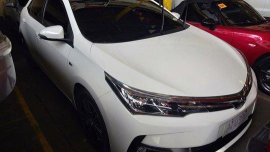 Sell White 2018 Toyota Corolla altis in Quezon City