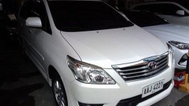 White Toyota Innova 2014 Automatic Gasoline for sale 