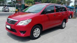 Red Toyota Innova 2013 at 83000 km for sale 