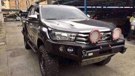 Selling Grey Toyota Hilux 2016 Manual Diesel 
