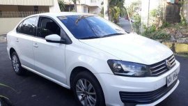 White Volkswagen Polo 2016 at 75000 km for sale 