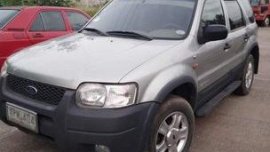 Selling Ford Escape 2004 at 125000 km