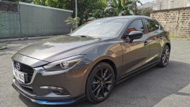 Selling Mazda 3 2017 Hatchback in Quezon City