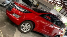 Selling Red Toyota Innova 2018 in Quezon City