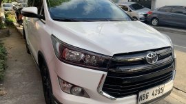 White Toyota Innova 2019 for sale in Quezon City 
