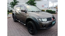 Selling Mitsubishi Montero 2013 model GLX in Lemery