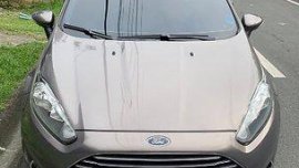 Selling Ford Fiesta 2015 Automatic Gasoline 