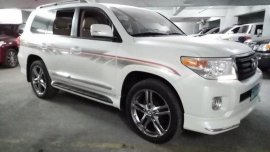 White Toyota Land Cruiser 2013 for sale in Quezon City