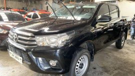 Selling Black Toyota Hilux 2018 Manual Diesel 