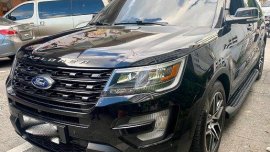 Selling Black Ford Explorer 2016 at 20000 km 