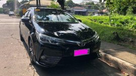 Sell Black 2017 Toyota Corolla Altis at 28000 km 