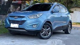Selling Blue Hyundai Tucson 2014 at 100000 km