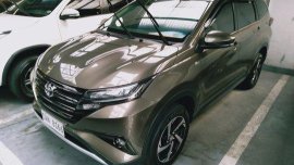 Selling Grey Toyota Rush 2019 Automatic Gasoline