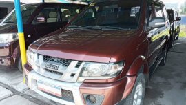 Red 2016 Isuzu Sportivo XUV