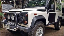 Sell White 1997 Land Rover Defender in Pasig 