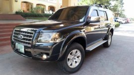 Black Ford Everest 2009 at 32000 km for sale
