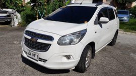 White Chevrolet Spin 2015 for sale in Rizall
