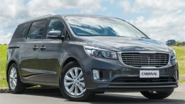 2019 Kia Carnival at 15000 km for sale 
