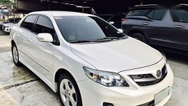 Pearl White Toyota Corolla Altis 2012 for sale in Mandaue