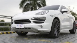 White Porsche Cayenne 2013 for sale in Quezon City