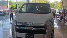 Selling Toyota Hiace 2020 in Makati