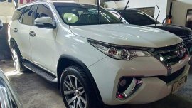 White Toyota Fortuner 2016 for sale in Quezon City
