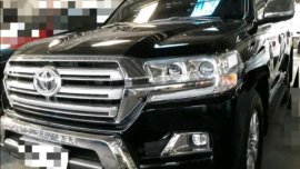 Selling Toyota Land Cruiser 2010 in Manila