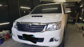 Sell 2014 Toyota Hilux in Lemery