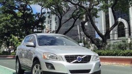Selling White Volvo Xc60 2009 in Quezon City