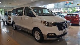 Hyundai Grand Starex Swivel Seats Promo