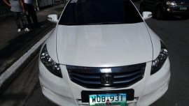 White Honda Accord 2013 for sale in Pasig 