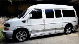 Sell White 2008 Gmc Savana in Pasig
