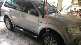 Selling Silver Mitsubishi Montero 2012 in Cainta