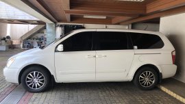 Kia Carnival 2013 AT DSL for Rush sale