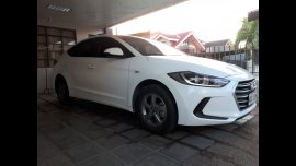 Selling Hyundai Elantra 2018 Sedan in Batangas City