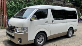 Sell 2016 Toyota Grandia in San Juan