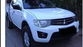 Sell White 2012 Mitsubishi Strada in Concepcion