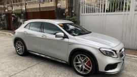 White Mercedes-Benz GLA 2019 for sale in Automatic