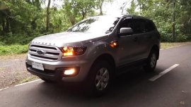 Silver Ford Everest 2018 for sale in Manual