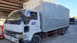 Sell 2004 Isuzu Forward in Cebu City