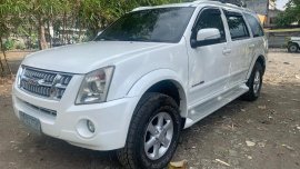 Sell Purple 2008 Isuzu Alterra in Quezon City
