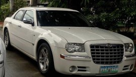 White Chrysler 300c 2012 for sale in Makati