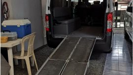 Selling Silver Nissan Urvan 2016 in Manila