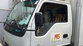 Selling White Isuzu Elf 2009 in Manila