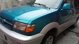 Selling Toyota Revo 2001 in Manila