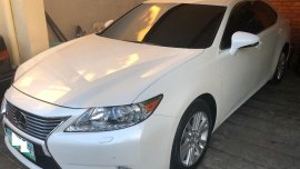 Pearl White Lexus Es 350 2013 for sale in Manila