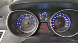 Selling White Hyundai Elantra 2011 in Manila